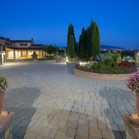 Poggio Pellicciaia Villa